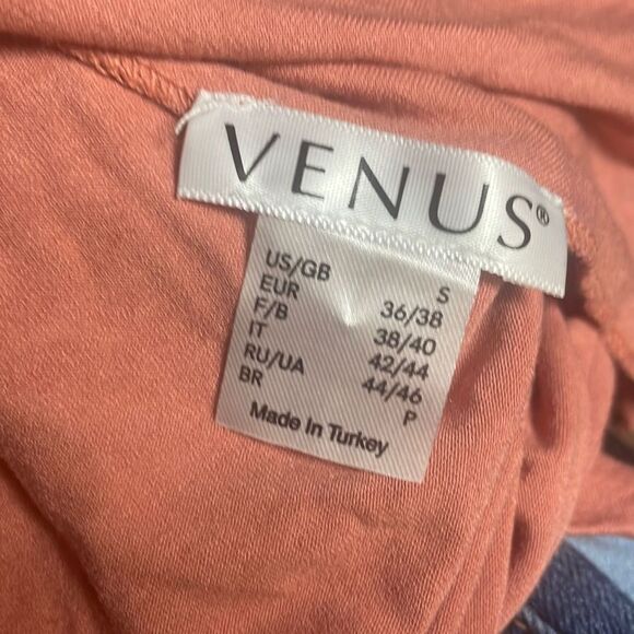 Venus - Picture 4 of 6